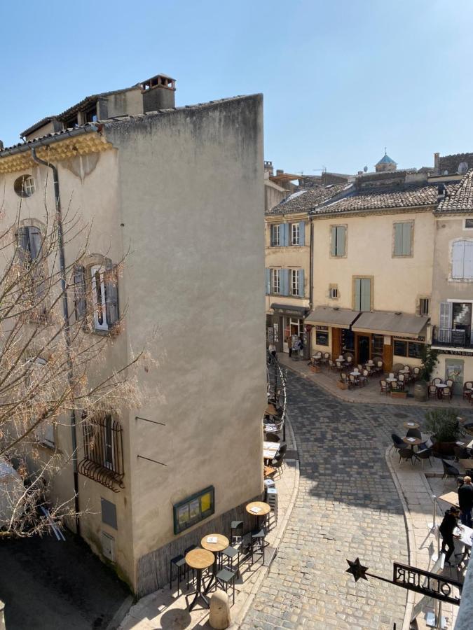 L'Ecrin De Mona Au Coeur De Lourmarin Apartment Luaran gambar